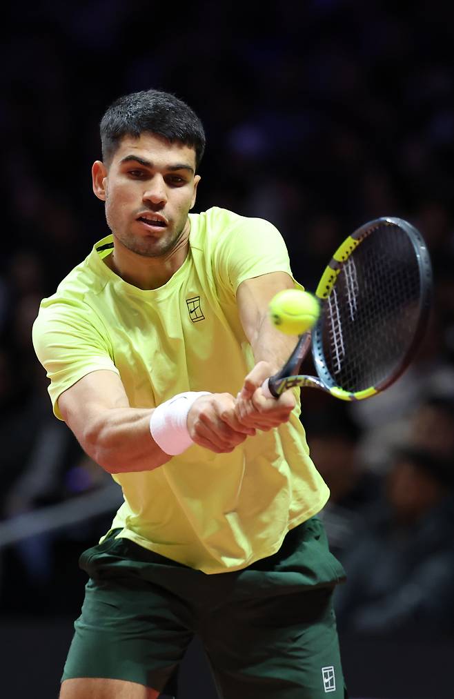 10일 인천 인스파이어 아레나에서 열린 현대카드 슈퍼매치14. 스페인 카를로스 알카라스가 이탈리아 얀니크 신네르를 상대로 경기를 펼치고 있다.&nbsp; &nbsp;연합뉴스