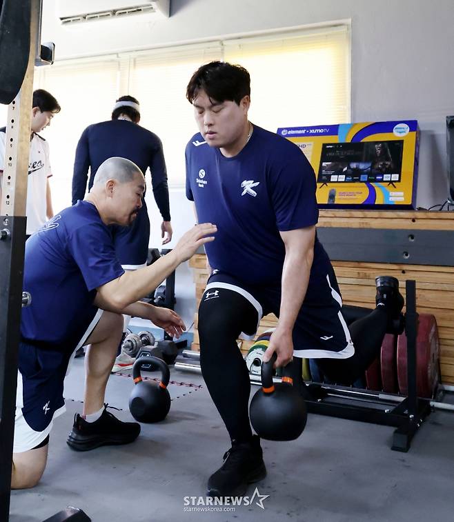 [한번에쓱]야구대표팀 사이판전지훈련 첫날, KBO 대표선수들 다 모으니 이번에는 일낼것 같은 분위기