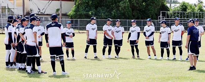 [한번에쓱]야구대표팀 사이판전지훈련 첫날, KBO 대표선수들 다 모으니 이번에는 일낼것 같은 분위기