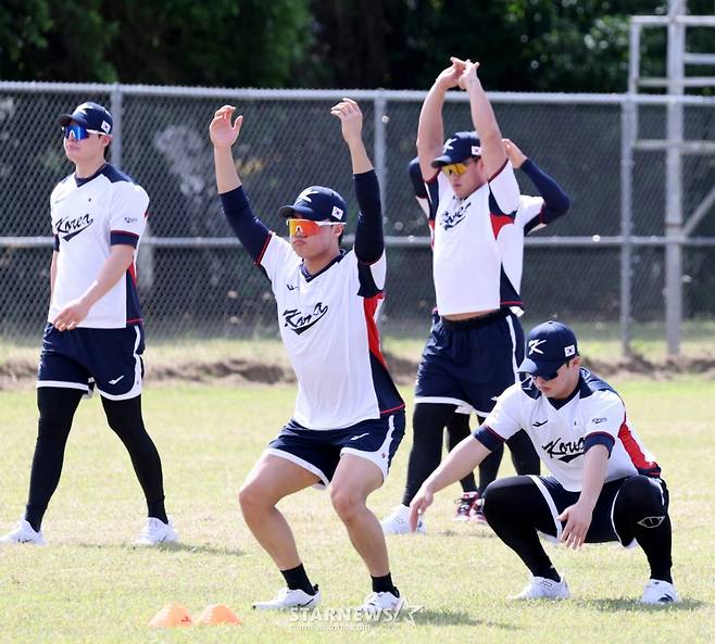 [한번에쓱]야구대표팀 사이판전지훈련 첫날, KBO 대표선수들 다 모으니 이번에는 일낼것 같은 분위기