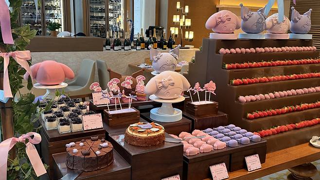 Conrad Seoul’s strawberry buffet themed around Kuromi and My Melody [WOO JI-WON]