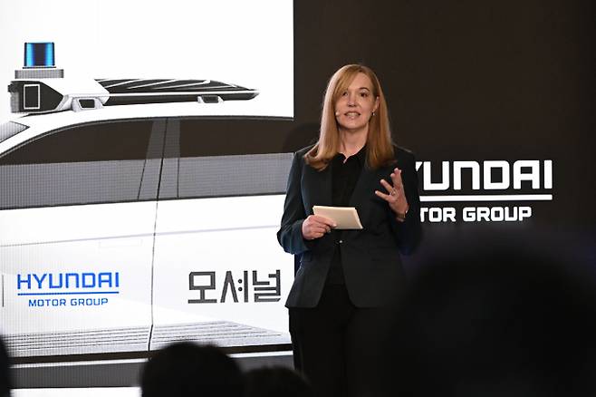 지난 8일(현지시각) 로라 메이저 모셔널 CEO가 모셔널 라스베가스 테크니컬센터 미디어데이에서 발표하고 있다. /사진=현대차그룹