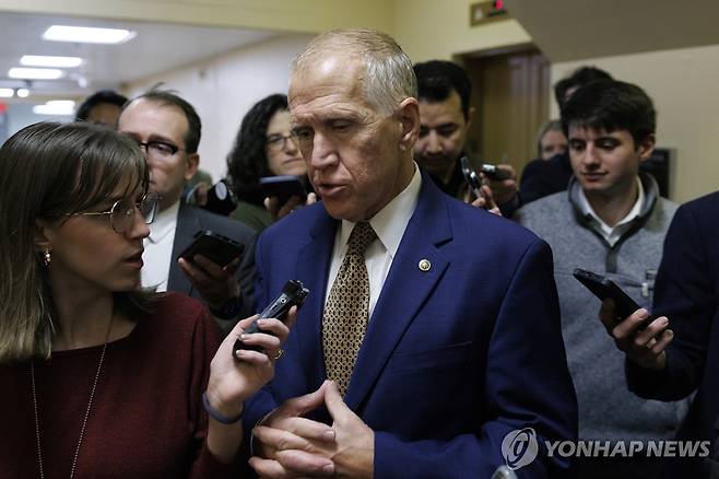 톰 틸리스(공화·노스캐롤라이나) 상원의원 [EPA 연합뉴스 자료사진]