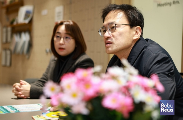 서울시장 출마를 선언한 박주민 더불어민주당(서울 은평갑) 국회의원이 다섯 번째 멘토로 김아래미 교수를 만나 '공공이 책임지는 초등 돌봄'과 서울시의 역할을 주제로 의견을 나눴다. ⓒ박주민 의원실