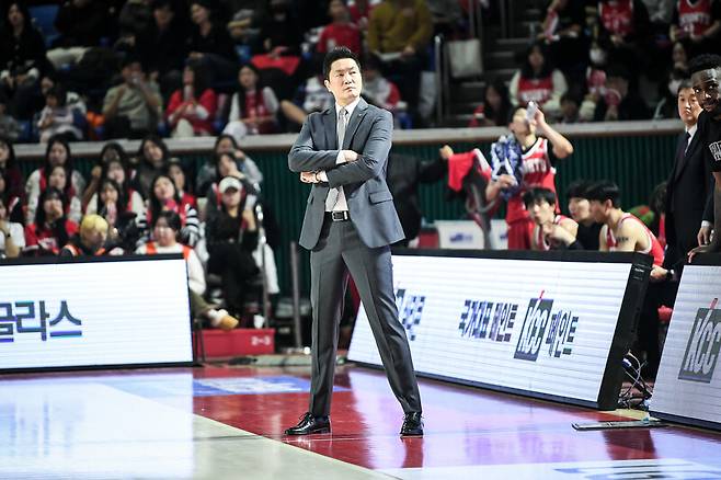 [BK 프리뷰] ‘2연속 버저비터 설욕 도전’ SK vs ‘리그 8연승 도전’ DB … 4라운드 승자는?