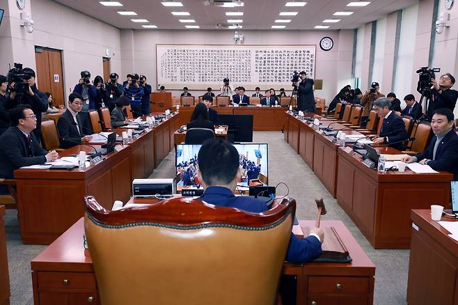 12일 서울 여의도 국회에서 열린 법제사법위원회 회의. /뉴시스