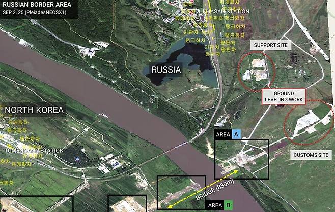 국내 위성사진 분석기업 SIA는 북한과 러시아의 '두만강 자동차 다리' 건설 현황을 분석한 결과, 양측의 기둥 건설 방식이 다르다고 분석했다. SIA 보고서 갈무리 . /뉴스1