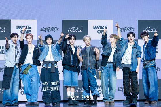Alpha Drive One poses for photos during a showcase for the release of its first EP, ″Euphoria,″ at Blue Square in central Seoul on Jan. 12. [DANIELA GONZALEZ PEREZ]