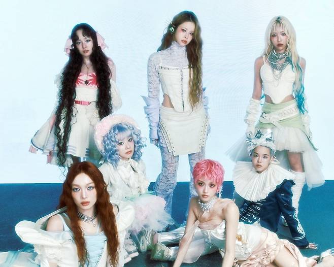 Girl group XG [XGALX]