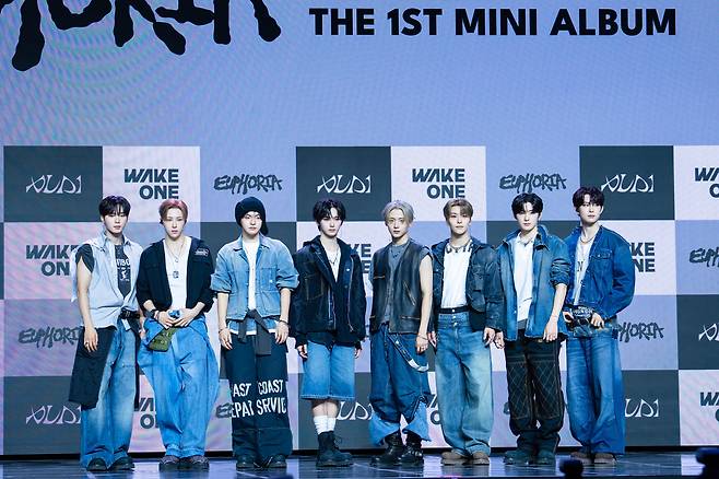 Boy band Alpha Drive One poses for photos during a press showcase for its debut EP, ″Euphoria,″ at Blue Square in central Seoul on Jan. 12. [DANIELA GONZALEZ PEREZ]