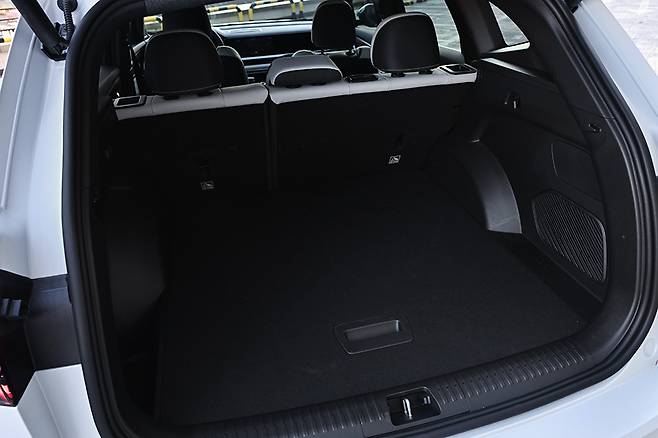 르노코리아 그랑 콜레오스 하이브리드 E-테크 에스프리 알핀. 사진: 김학수 기자