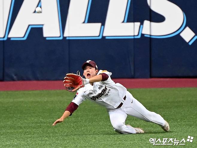 지난해 12월 국군체육부대(상무)에서 군 복무를 마치고 전역한 키움 히어로즈 핵심 유망주 박찬혁. 사진 엑스포츠뉴스 DB