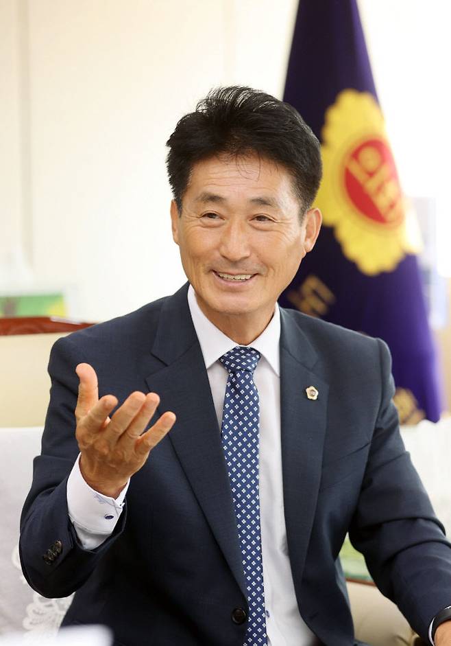 이양섭 충북도의회 의장