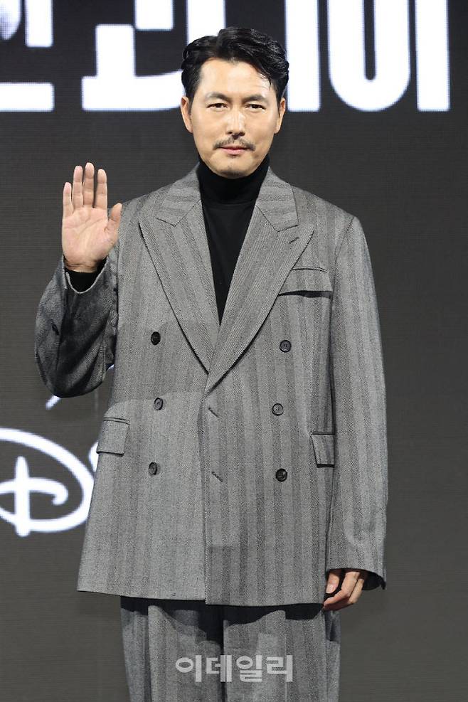 정우성, 맘카페에 '연기력 옹호' 바이럴 의혹…소속사 사실무근