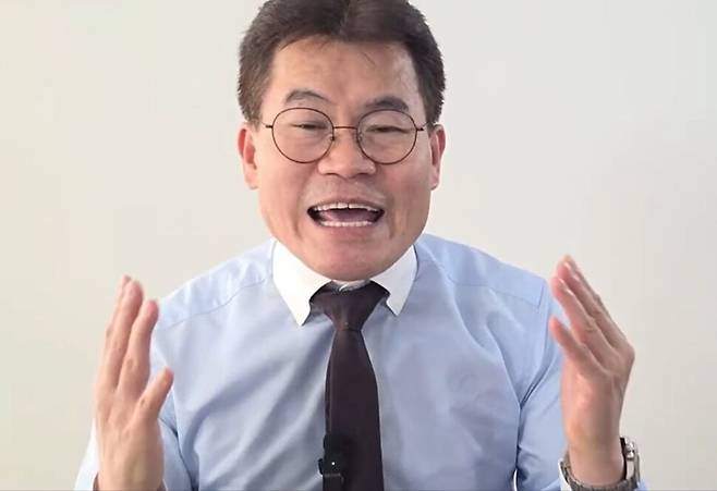 극우 성향의 전직 한국사 강사 전한길씨. 유튜브 ‘전한길뉴스’ 갈무리