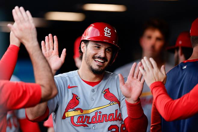 3루수 아레나도, 트레이드로 애리조나행… '거부권 포기' 후 이적