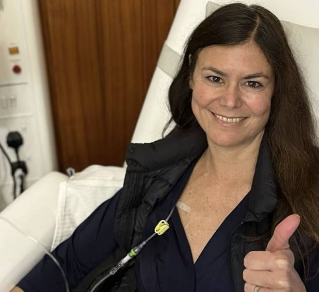 가족 휴가 후 복부팽만으로 병원을 찾았다가 말기 대장암 진단을 받은 세실리아 카폴루포(46). 데일리메일 캡처