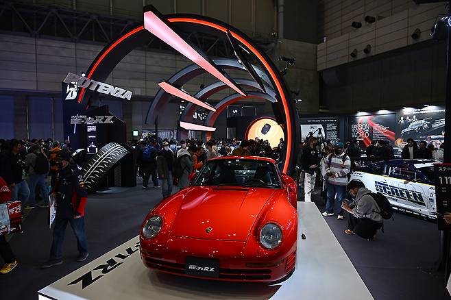 브리지스톤 포텐자 RE071RZ를 장착한 포르쉐 959. 사진: 김학수 기자