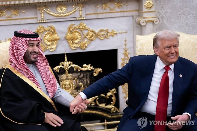 백악관에서 열린 도널드 트럼프 미국 대통령과 빈살만 사우디 왕세자 양자회담 [UPI=연합뉴스 자료사진. 재판매 및 DB 금지]