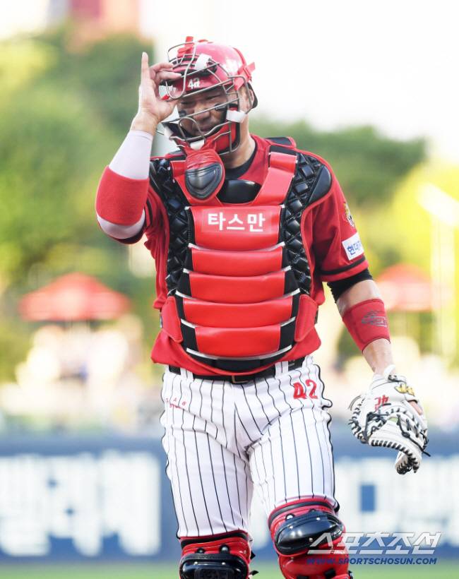 25억 계약 마지막 해, KIA 여전히 대체자 없다…또 다년계약 카드 꺼내야 할까