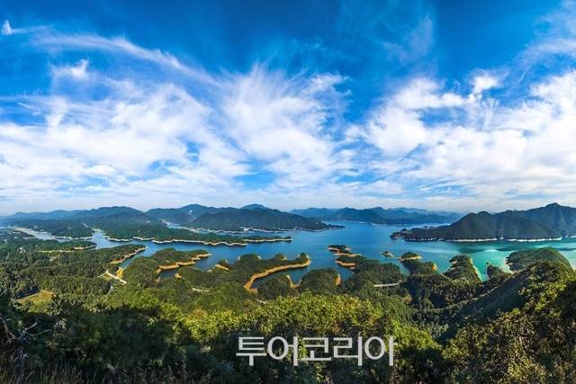 &nbsp;악어봉 /사진제공= 충북도