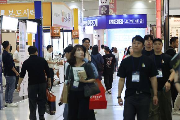 '2025 하반기 IFS 프랜차이즈 창업ㆍ산업 박람회' 현장. [사진=연합뉴스]