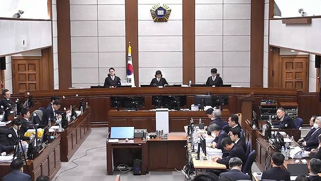 지난 13일 서울 서초구 서울중앙지방법원 417호 형사대법정에서 윤석열 전 대통령 내란 우두머리 등 혐의 결심공판이 이뤄지고 있다. 연합뉴스