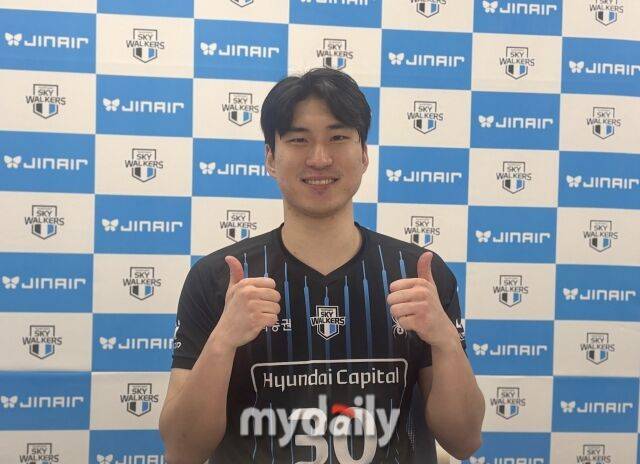 인터뷰에 응한 신호진./천안=김희수 기자