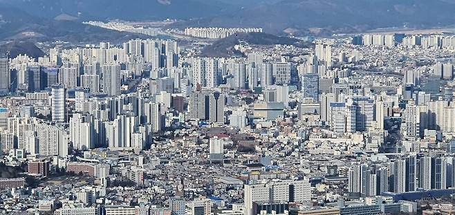 앞산 정상에서 내려다 본 대구시 모습 ⓒ시사저널 김성영