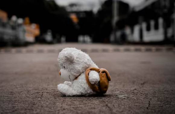 학력 수준, 거주 형태, 현재의 행복감, 성별 등 복합 요인으로 인해 연애를 못할 가능성이 높다는 연구 결과가 제시됐다. 사진은 본 기사 내용과 무관. [사진=Freepik]