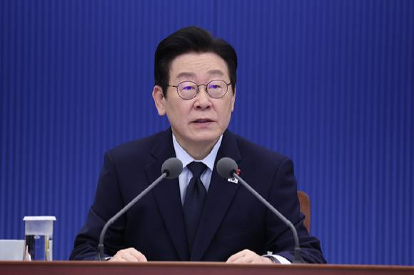 이재명 대통령이 8일 청와대에서 열린 수석보좌관회의에서 발언하고 있다. 2026.1.8 [청와대통신사진기자단] [사진=연합뉴스]