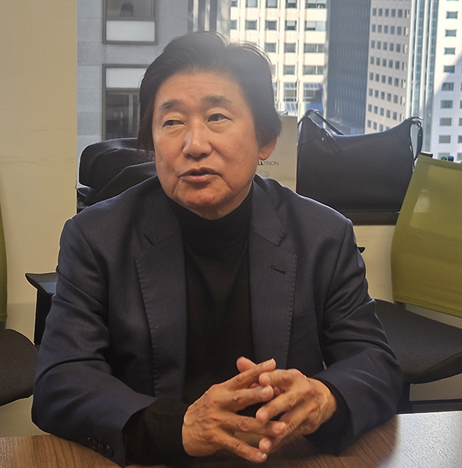 ABL Bio CEO Lee Sang-hoon speaks in an interview during the 44th JPMorgan Healthcare Conference in San Francisco on Wednesday. (Kan Hyeong-woo/The Korea Herald)