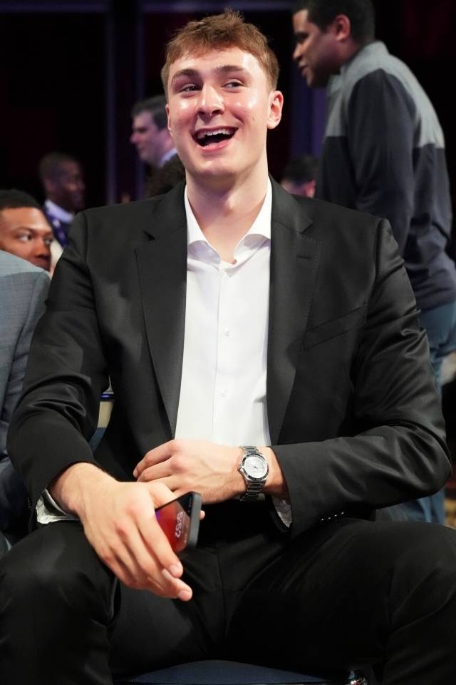 플래그를 저평가한 앨런은 이제 완전히 ‘쿠퍼의 팬’이 되고 말았다. 그리고 플래그는 앤서니 데이비스, 카이리 어빙의 부상 공백에 무너져가는 댈러스의 기둥이 되어 팀을 지키고 있다. 사진=AP=연합뉴스