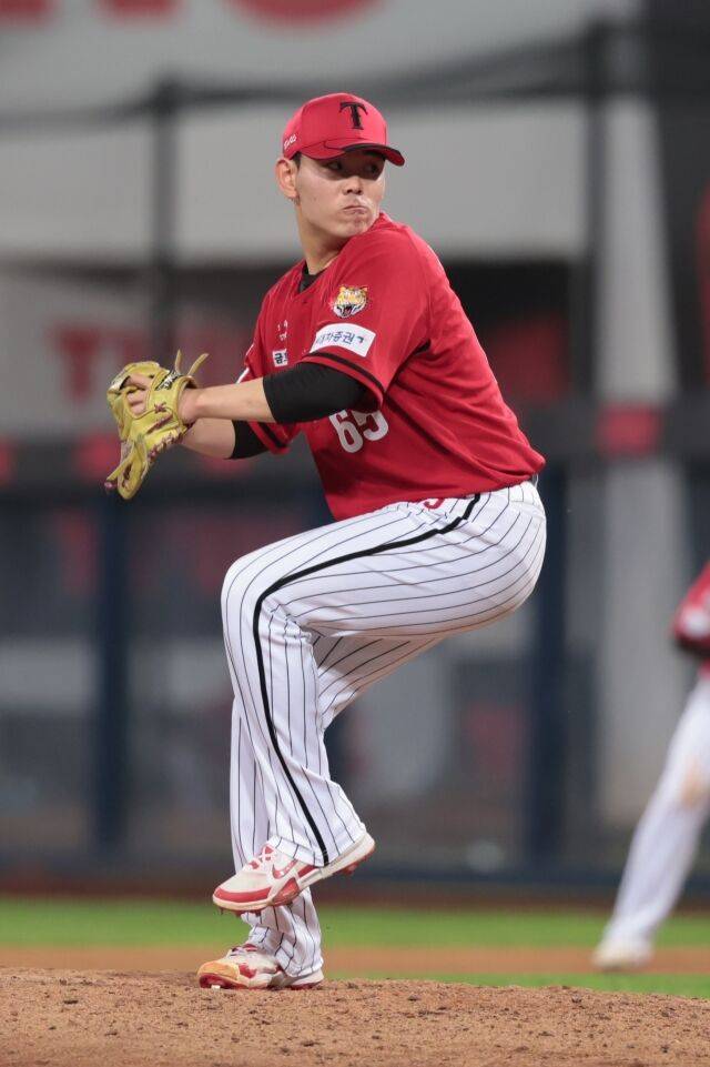 KIA 김호령 212.5% 인상은 아무 것도 아니다…진짜 10라운드 기적, 성영탁 3년만에 1억원+α ‘감격’