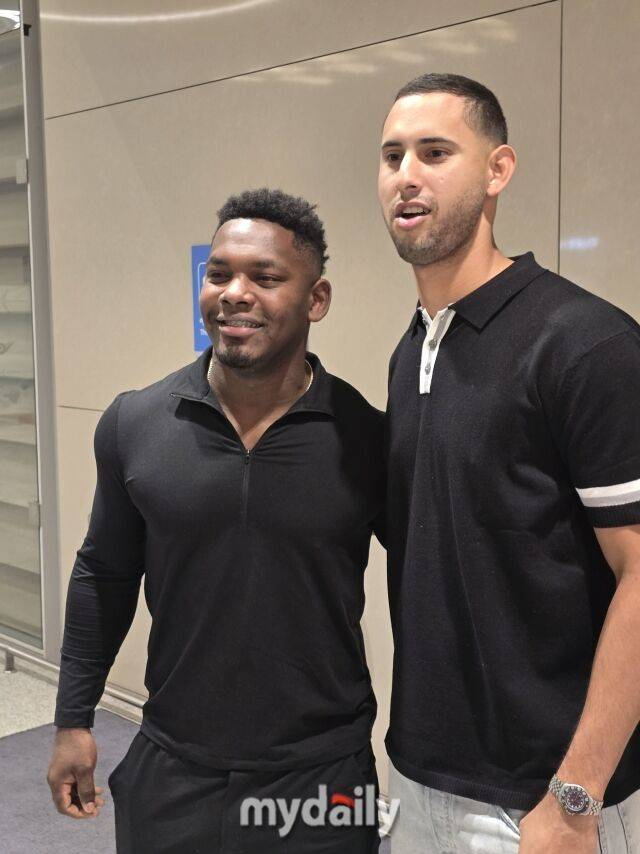 한화 페라자와 에르난데스/인천공항=김진성 기자 kkomag@mydaily.co.kr