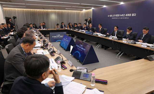 최휘영 문화체육관광부 장관이 16일 서울 종로구 국립현대미술관 서울관 대회의실에서 열린 문체부 소속·공공기관 3차 업무보고에서 발언하고 있다. 사진 제공=문화체육관광부