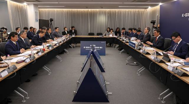 최휘영 문화체육관광부 장관이 16일 서울 종로구 국립현대미술관 서울관 대회의실에서 열린 문체부 소속·공공기관 4차 업무보고에서 발언하고 있다. 사진 제공=문화체육관광부