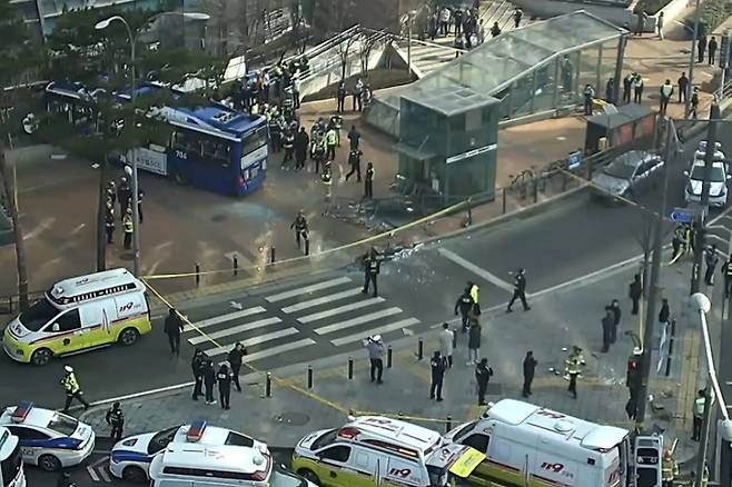 서대문역 사거리서 버스 돌진 CCTV 화면 캡쳐