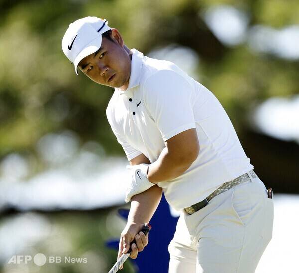 2026년 미국프로골프(PGA) 투어 개막전 '소니 오픈 인 하와이'에 출전한 김주형 프로가 2라운드에서 경기하는 모습이다. 사진제공=ⓒAFPBBNews = News1 (사진을 무단으로 사용하지 마십시오.)