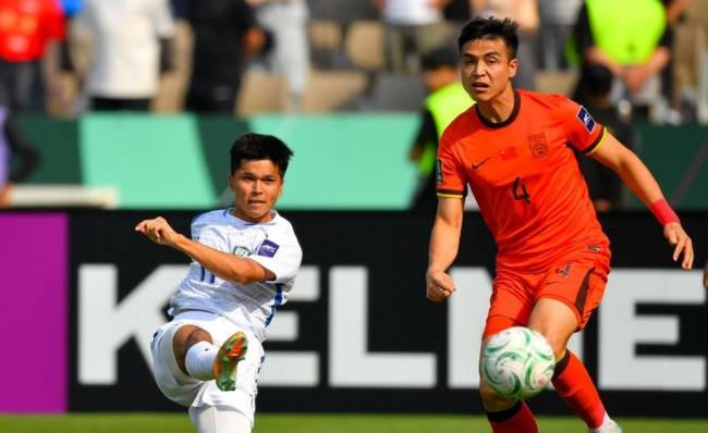 한국은 2골이나 내줬는데...中만리장성 수비, 우즈벡 상대 90분 무실점→연장전 돌입