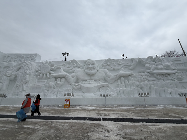 화천 산천어축제  대형 눈조각 작품 / 사진= 문서연 여행+ 기자