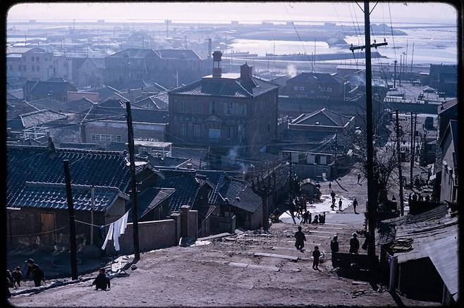 ▲&nbsp;김찬삼 作 '청일조계지 경계 계단'./제공=인천중구문화재단&nbsp;