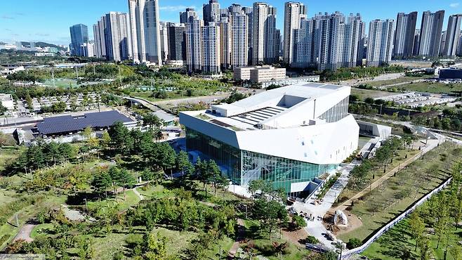 화성예술의전당 전경<화성시 제공>