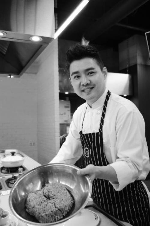 '배우 출신 셰프' 정신우, 12년 암투병 끝 오늘(18일) 별세