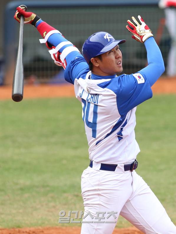 2013년 열린 WBC 대표팀 연습경기에 출전한 최정의 모습. IS 포토