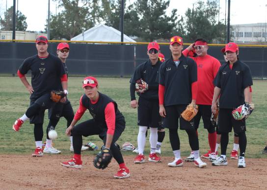 올해 미국 캘리포니아주 어바인 1차 스프링캠프에서 훈련 중인 야수조의 모습. KIA 제공