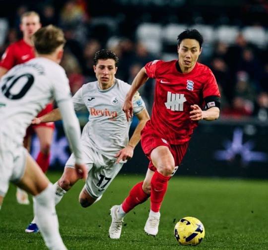 쇄도하는 버밍엄 백승호 / 사진=버밍엄 SNS 캡처. 연합뉴스