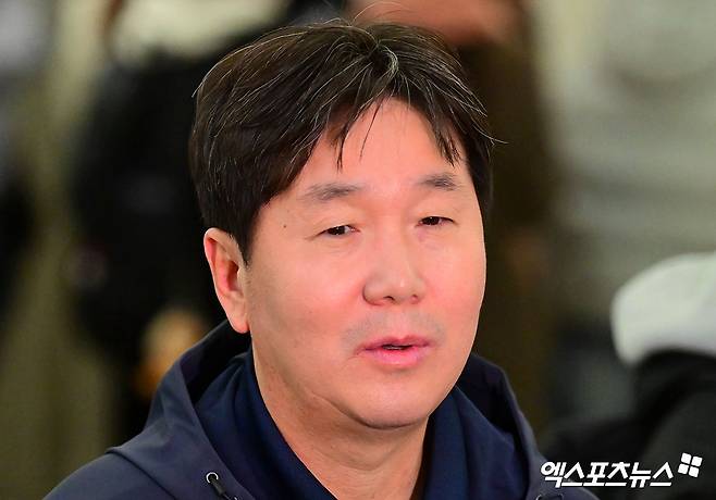 세인트루이스 카디널스 투수 라일리 오브라이언이 한국 대표팀 소속으로 2026 월드베이스볼클래식(WBC)에 참가할 전망이다.&nbsp;미국 매체 '세인트루이스 포스트-디스패치'의 데릭 굴드는 18일(한국시간) '오브라이언은 WBC에서 한국 대표팀으로 등판할 계획이라고 밝혔다. 그는 한국 국가대표팀의 초청을 수락했으며, 현재 봄 일정과 아시아에서 열리는 WBC 1라운드에 맞춰 이동 계획을 조율 중이다'라고 했다. 그는 미국인 아버지와 한국인 어머니 사이에서 태어난 한국계 미국인이다. '준영'이라는 한국식 미들네임도 갖고 있다. 지난해 류지현 대표팀 감독과 접촉해 태극마크에 관한 긍정적인 이야기를 나눈 것으로 전해졌다. 엑스포츠뉴스DB