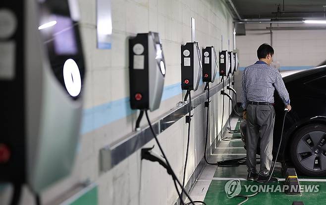 전기차 충전시설 [연합뉴스 자료사진]
