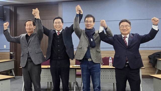경남교육감 선거 보수·중도 후보 단일화 1차 여론조사를 통과한 최병헌(왼쪽부터), 김영곤, 김상권, 권순기 후보자./경남교육감 후보 단일화 연대/